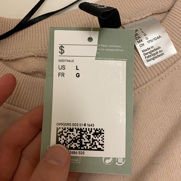 H&M pink “smile” cropped sweater - Picture 3 of 5